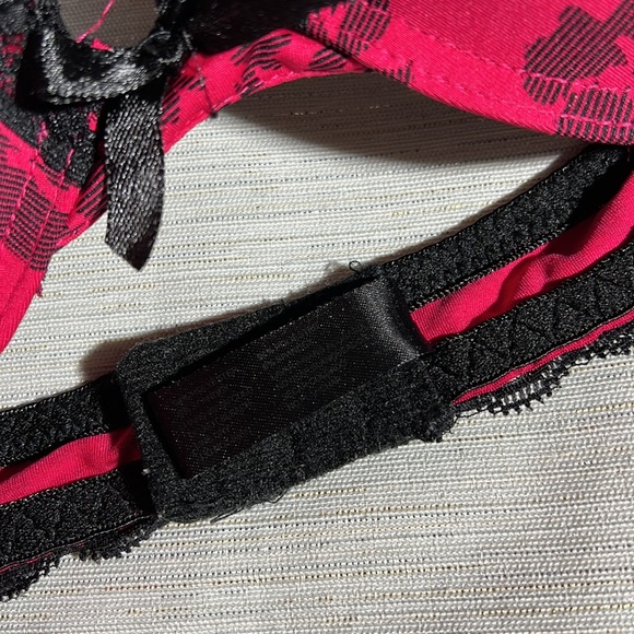 Intimate bra 36C 🌷🌷🌷🌷 - Picture 2 of 3